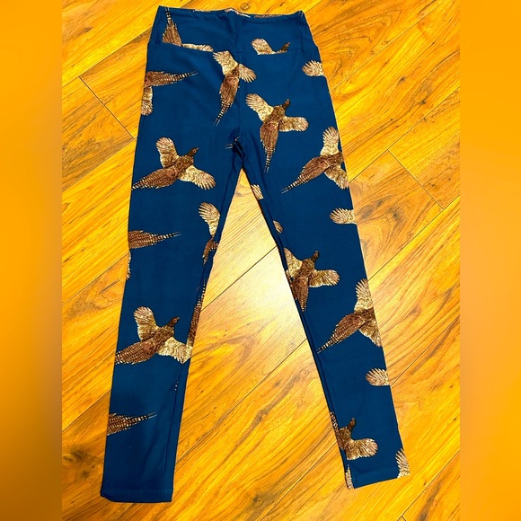 LuLaRoe women’s OS buttery soft leggings. Animal prints. Set of 3 leggings. - Picture 6 of 7